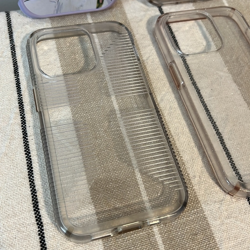Casetify Boho Duck and Speck iPhone 14 Pro cases - Picture 4 of 5